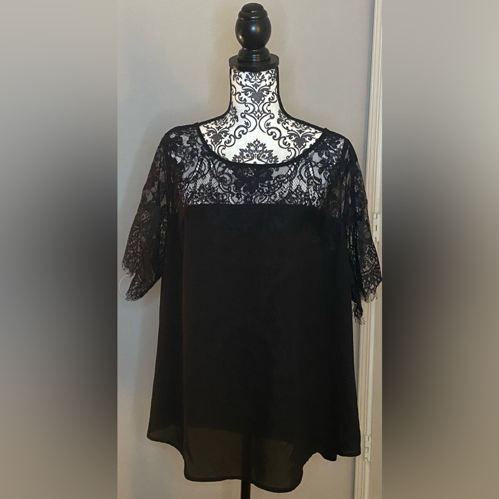 Lace short sleeve blouse